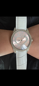 Roosa värvi Heart Design kellad, 44 mm — uus valge rihm (1 foto / 6)