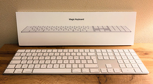 Apple Magic Keyboard (1 фото из 2)