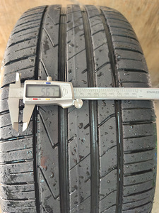 235/55R19 Hankook (1 фото из 4)