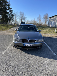 BMW 730 (1 фото из 10)