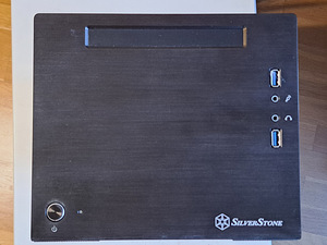 Корпус SilverStone SG08 mini-ITX с блоком питания 600W 80+ B (1 фото из 6)