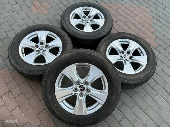 Toyota RAV4 veljed rehvidega