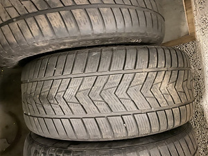 Шины 275/45/20 (3 фото из 3)