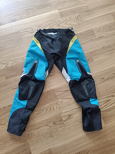 Детские защитные штаны CF moto (1 фото из 3)