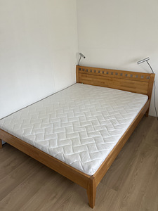 200/180 bed with a mattress (1 foto / 4)