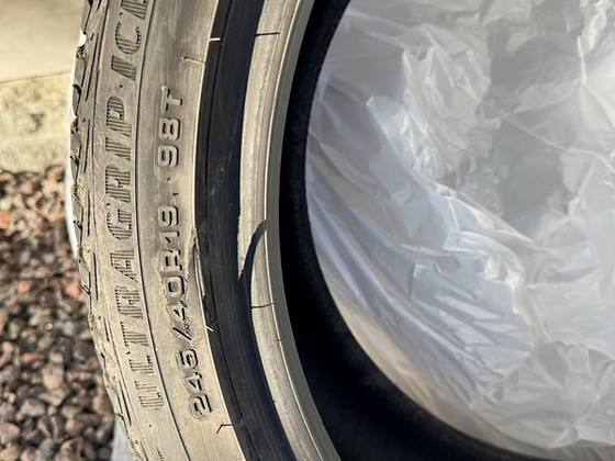 Kasutatud lamellrehvid Continental 245/40/ R19