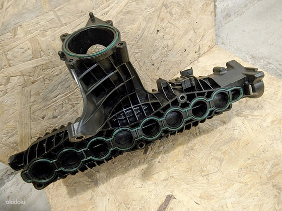 Volvo впускной коллектор - 31431955