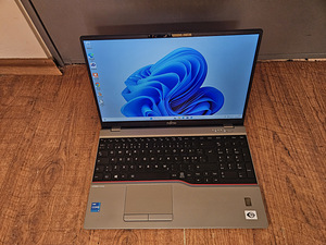 Fujitsu Lifebook U7511 (1 фото из 3)