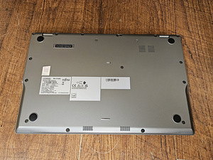 Fujitsu Lifebook U7511 (3 фото из 3)