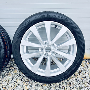 Диски R18 5x112 ET45 с новой резиной Uniroyal Rain Sport 5, (1 фото из 10)
