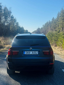 BMW X5 E70 (7 foto / 7)