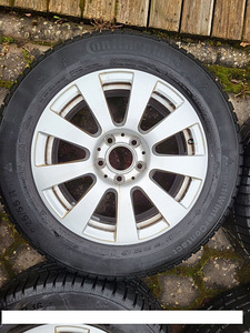Литой диск Mercedes-Benz (1 фото из 3)