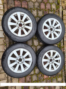 Литой диск Mercedes-Benz (2 фото из 3)
