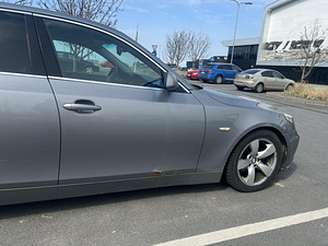 BMW 520, 2004 aasta, bensiin (7 foto / 10)