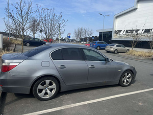 BMW 520, 2004 aasta, bensiin (8 foto / 10)