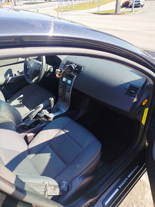 Volvo S40 (4 foto / 13)