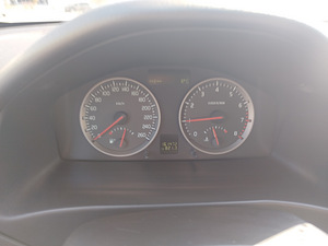 Volvo S40 (7 foto / 13)