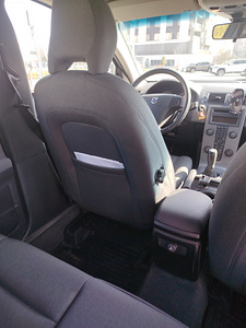 Volvo S40 (6 foto / 13)