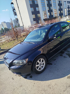Volvo S40 (9 foto / 13)