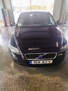 Volvo S40 (13 foto / 13)