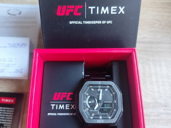 Часы TIMEX UFC