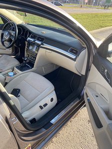 Продам Skoda Superb (2 фото из 8)