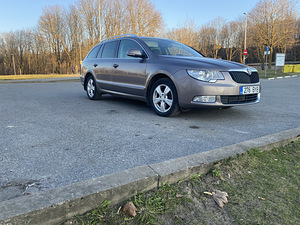 Продам Skoda Superb (6 фото из 8)