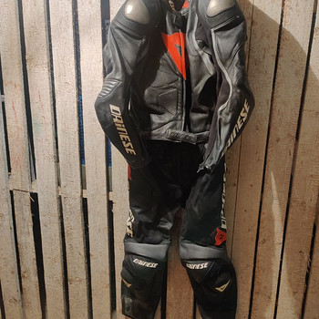 Dainese Moto kombinesoon