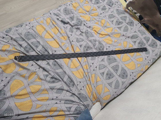 Must Louis Vuitton vöö
