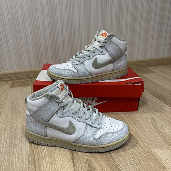 Женские кроссовки Nike