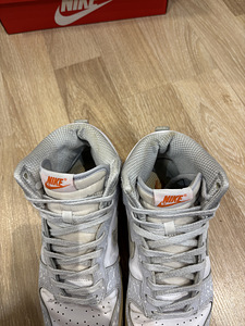 Женские кроссовки Nike (6 фото из 8)