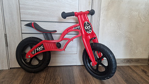 Беговел Kick&Go (1 фото из 1)