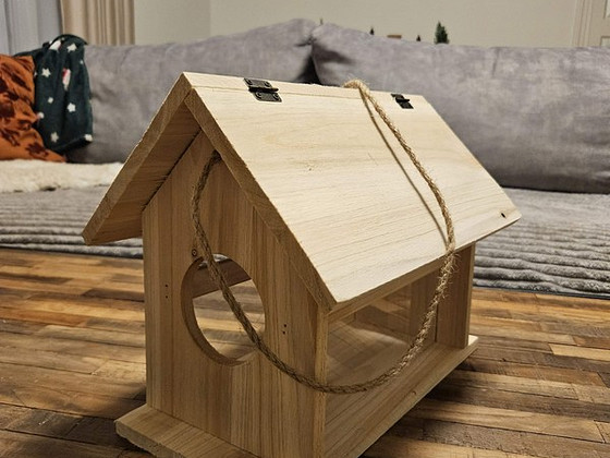 Новый сделанный вручную кормушка для птиц 24x20x30 см