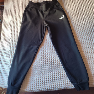Новые женские флисовые брюки PUMA Essentials (1 фото из 7)