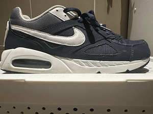 Nike AIR max IVO (3 foto / 4)
