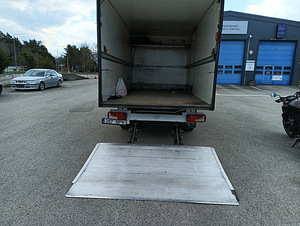 Mercedes-Benz Sprinter (8 фото из 13)