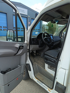 Mercedes-Benz Sprinter (6 фото из 13)