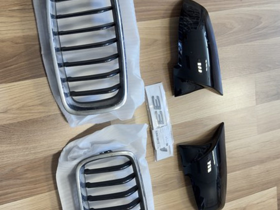 BMW F30 peeglikatted, originaal kroom neerud, 330d embleem,