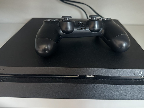 Ps4 Slim + 2 игры