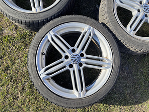 5x112 r18 235/40 (2 фото из 10)