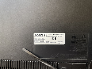 Sony KDL-32EX520 (3 фото из 4)