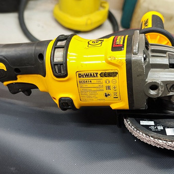 DeWalt DCG414 XR FlexVolt 54V