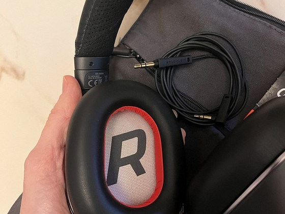 Plantronics Voyager 8200 UC kõrvaklapid