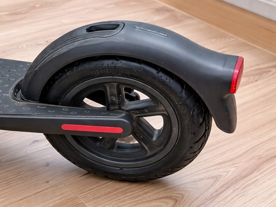 Електросамокат ninebot E22E