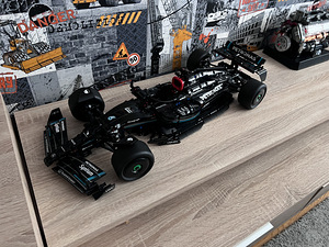 Mercedes F1 W14E Lego 42171 (1 foto / 2)