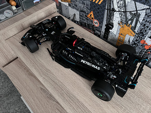 Mercedes F1 W14E Lego 42171 (2 foto / 2)