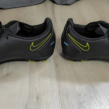 Jalgpalli putsad 37,5 Nike Phantom football boots