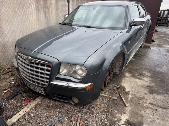 Chrysler 300c varuosadeks