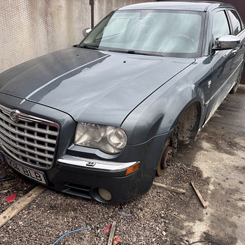 Chrysler 300c на запчасти
