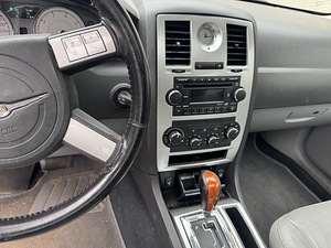 Chrysler 300c varuosadeks (6 foto / 6)